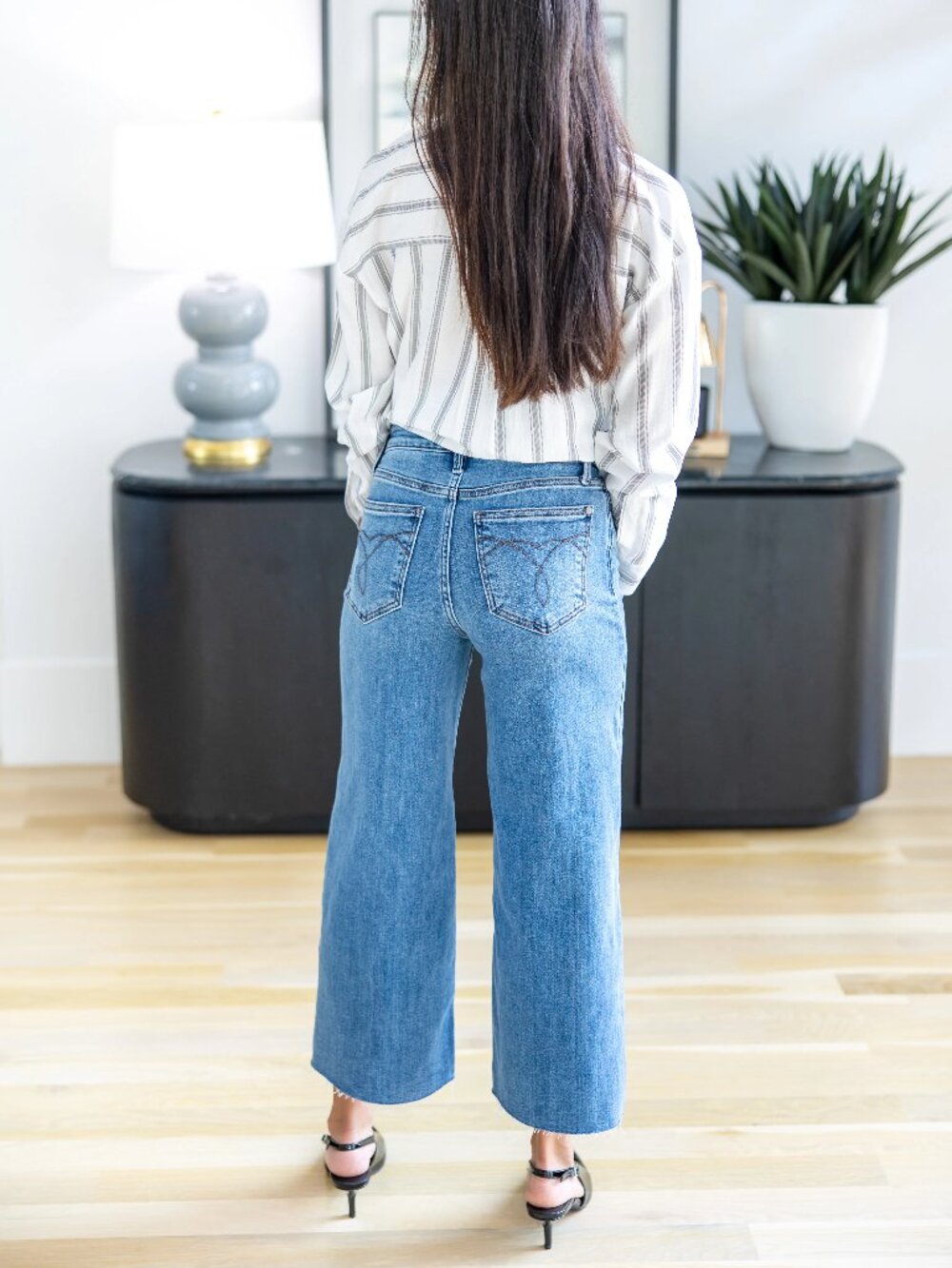 JUDY BLUE Wide Leg Crop Jeans - NWOT! - Picture 6 of 7